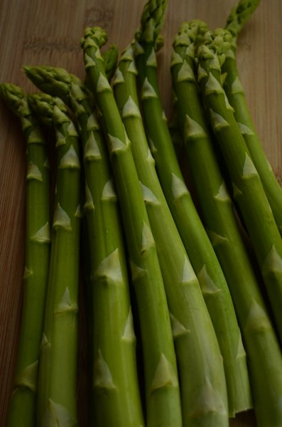 Gr&uuml;ner Spargel (500g) - deutsch